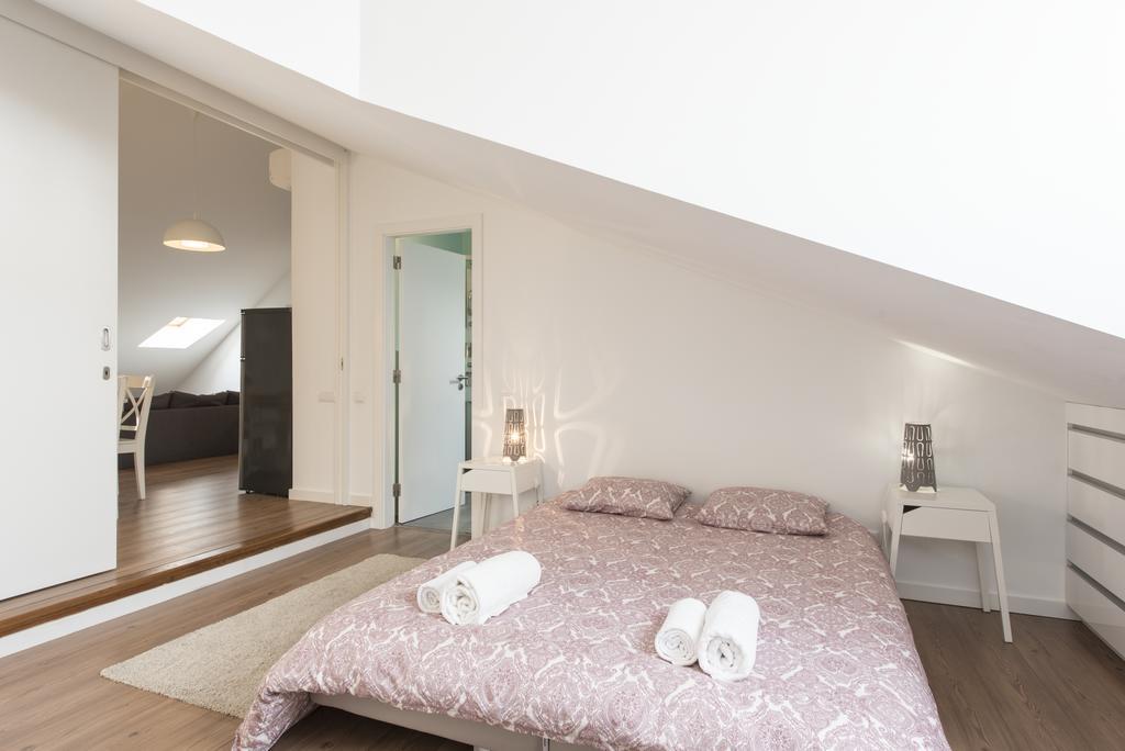 Charming Apartment Tram 28 Lisbon Bagian luar foto